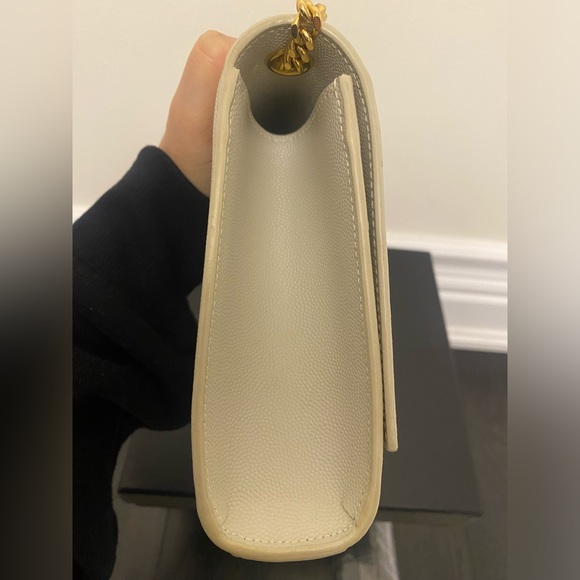 KATE MEDIUM IN GRAIN DE POUDRE EMBOSSED LEATHER - Picture 7 of 7